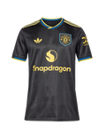 Manchester United tretí 25/26
